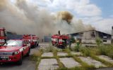 Hasiči úspěšně zasáhli při požáru skladu v důsledku samovznícení baterií
