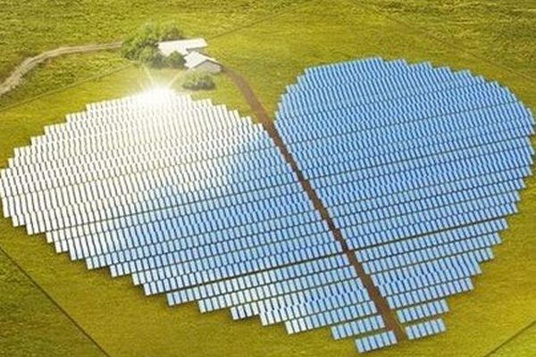 IRENA: Instalovaná kapacity solární energetiky ve světě atakuje magickou hranici 600 GW