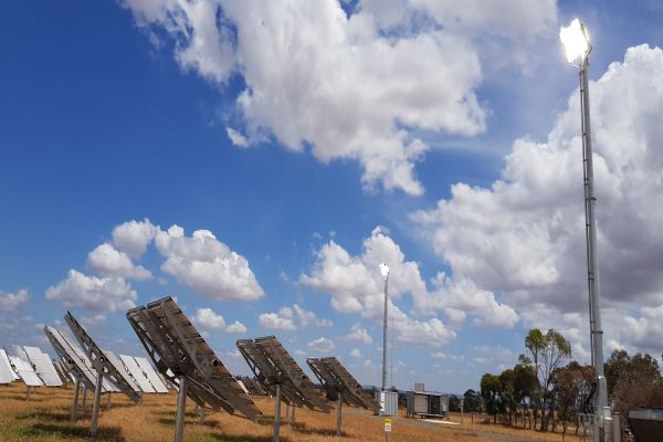 RayGen: Nová technologie kombinující levnou akumulaci a koncentrovanou solární energii přichází na trh
