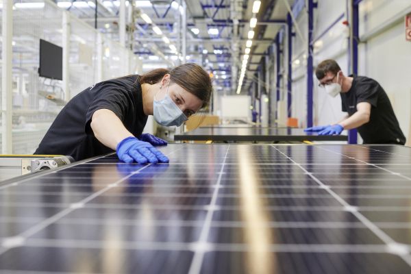 Nová éra: Výrobní kapacita ve fotovoltaice přesáhne 1 TW v roce 2024