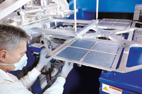 Rána na solár: Největší evropský výrobce panelů končí výrobu v Německu