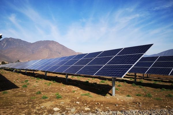 SOLEK podepsal smlouvu s fondem BlackRock na výstavbu 200 MW solárních elektráren v Chile 