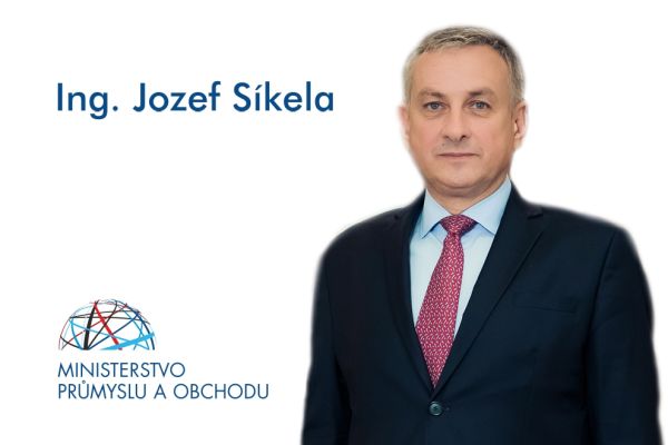 Síkela (MPO): Česko může čerpat dotace z Národního plánu obnovy. Zájem o fotovoltaiku je rekordní