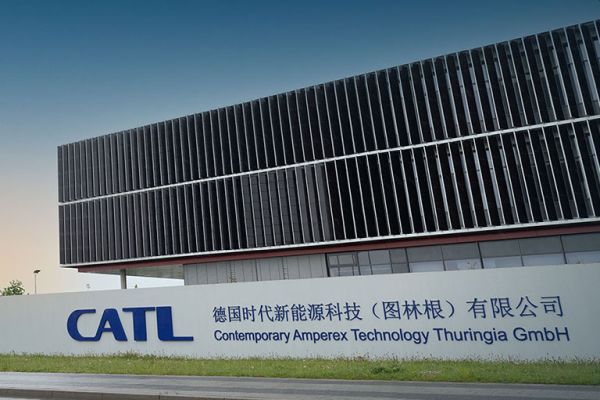 CATL zprovoznil v Německu novou gigatovárnu na výrobu bateriových článků