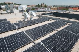 Kraj Vysočina připravuje investice do střešních solárů