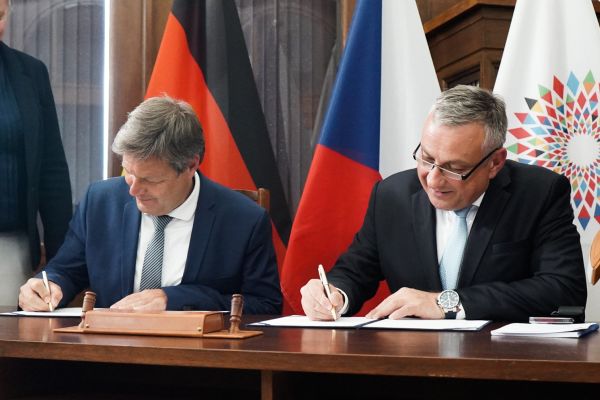 Česko-německá shoda: Musíme se stát nezávislými na dovozu fosilních paliv z Ruska