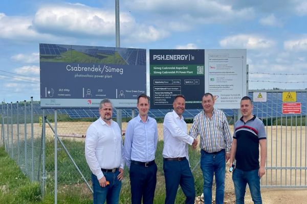 28,50 MWp: Redside uvedla do provozu obří solární elektrárnu v Maďarsku