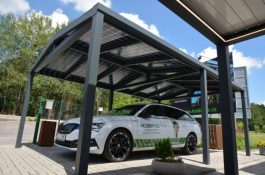 Solární zahradní stavby pro ty, co nemohou mít fotovoltaiku na střeše