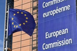 Brusel zavádí povinnost do 1 měsíce schválit připojení nových FVE ve veřejném zájmu