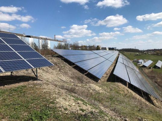 7 MWp: Po 12 letech byla v Česku postavena obří pozemní fotovoltaická elektrárna