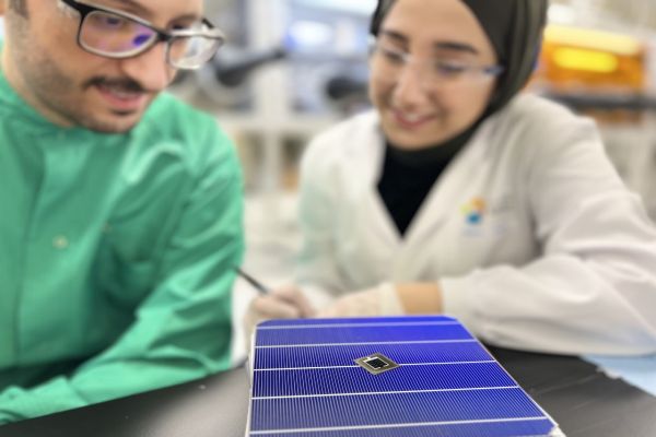 33,20 %: Vědcům se podařilo vyvinout nový “tandemový” solární článek s rekordní účinností