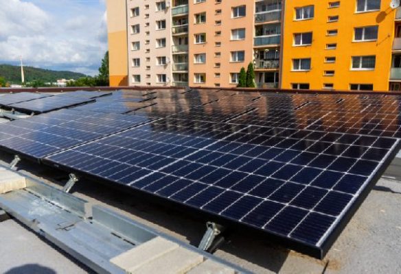 Budoucnost fotovoltaických panelů: účinnější, šetrnější k přírodě a bez závislosti na Číně